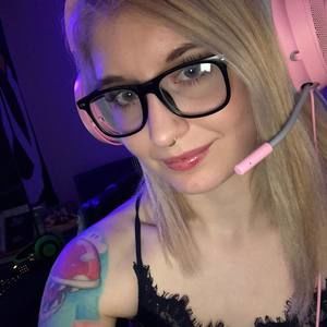 Meet your Posher, Katrina